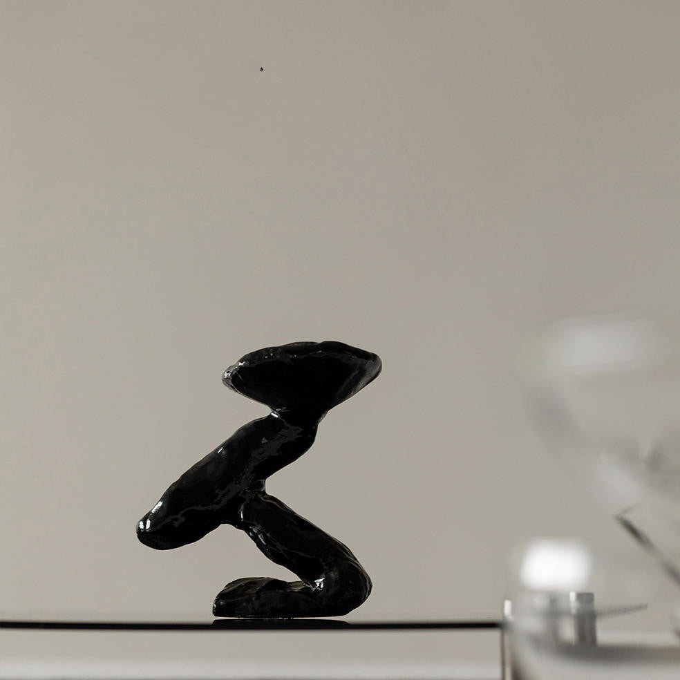 The Crest Burner — Sculptural Ceramic Incense Holder