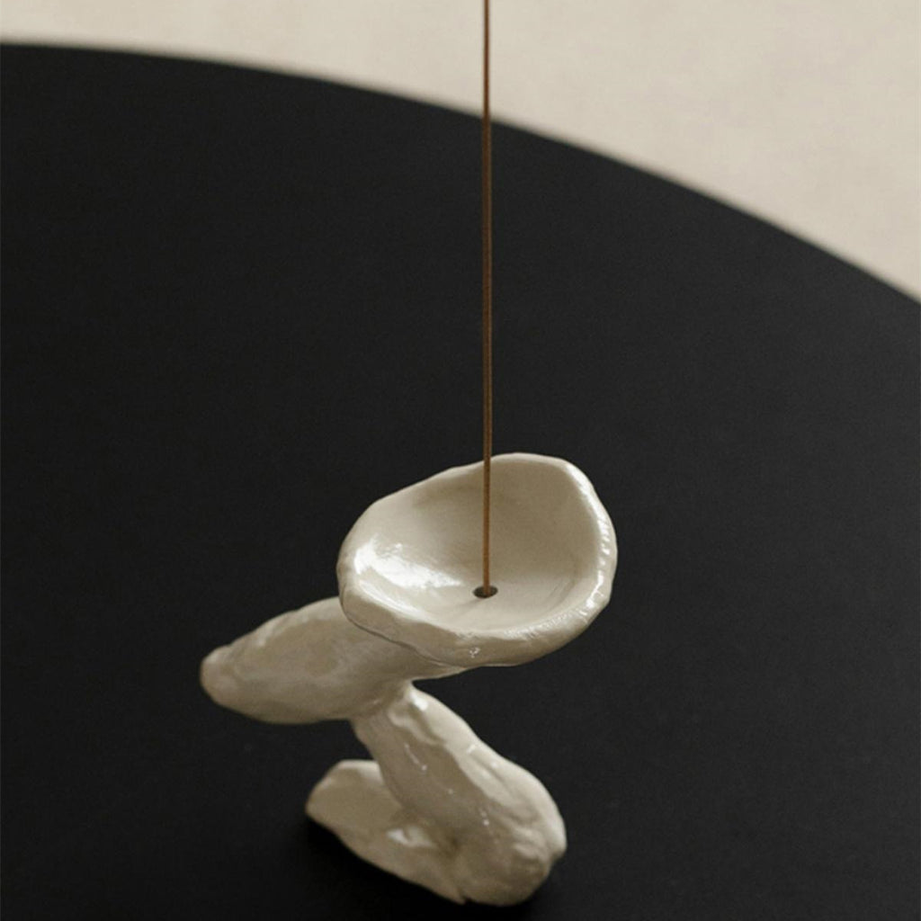 The Crest Burner — Sculptural Ceramic Incense Holder