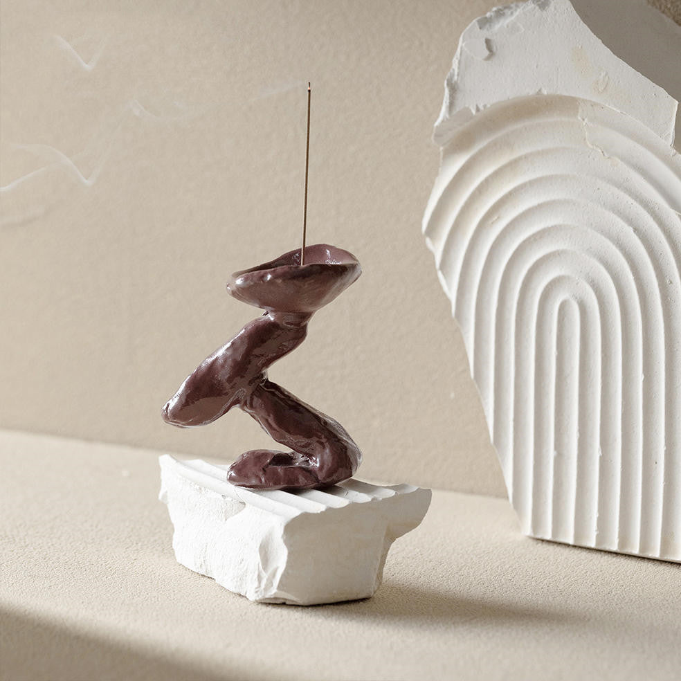 The Crest Burner — Sculptural Ceramic Incense Holder