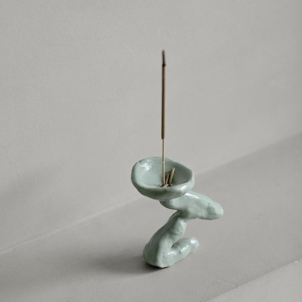 The Crest Burner — Sculptural Ceramic Incense Holder